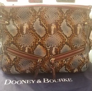 Dooney & Bourke East West Zip Sac